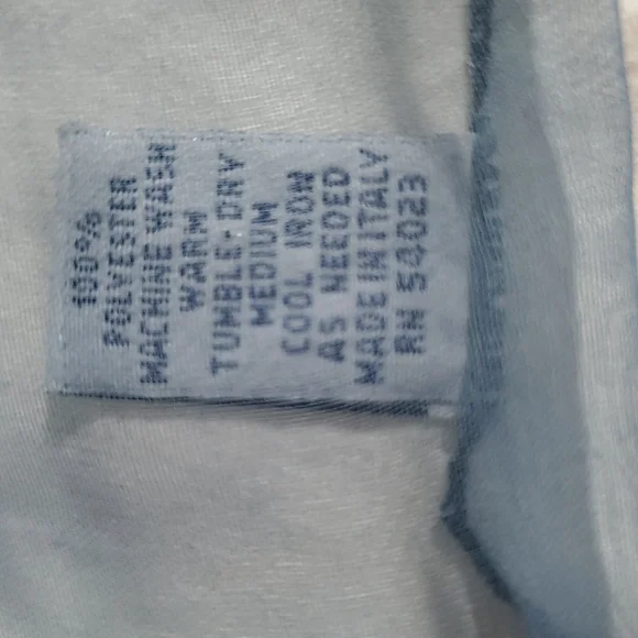 Vintage Scarf OLD NAVY Delicate Chiffon BLUE OMBRE Made In Italy 16" SQUARE - Picture 4 of 8